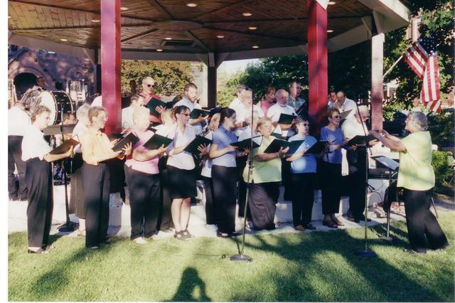 Bandshell Dedication Concert 007 (2004)